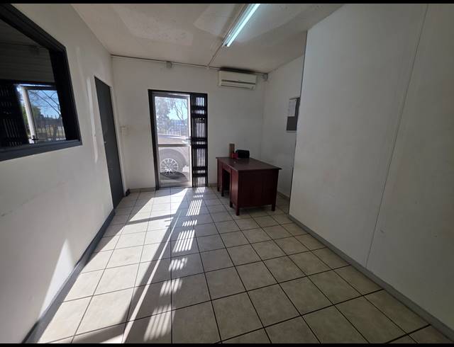 99M² WAREHOUSE FOR SALE IN CITY DEEP
